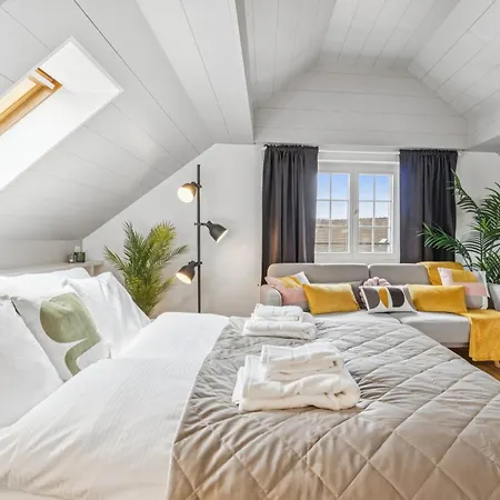 Old Town Penthouse Rooftop Terrace Ac Daire