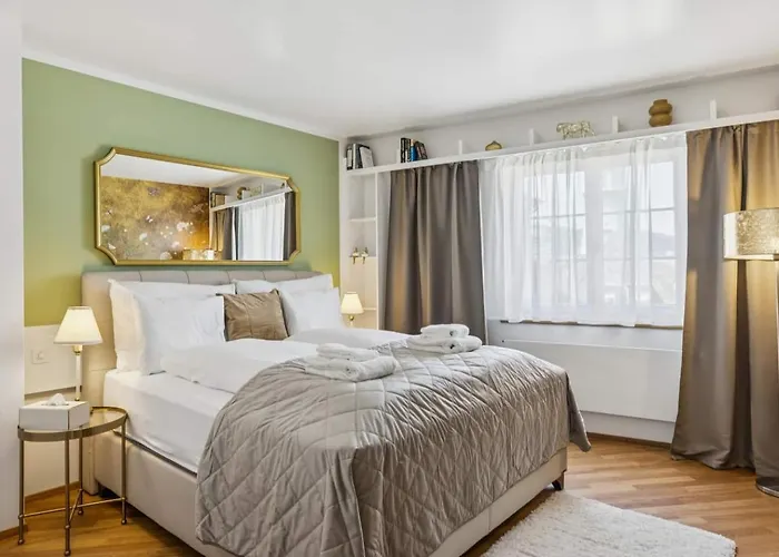 Old Town Penthouse Rooftop Terrace Ac Zürih