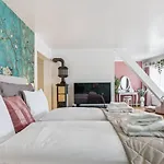Old Town Penthouse Rooftop Terrace Ac דירה