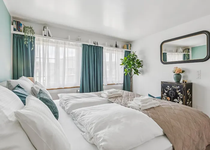 Old Town Penthouse Rooftop Terrace Ac