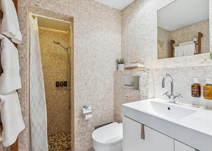 Old Town Penthouse Rooftop Terrace Ac