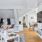 Old Town Penthouse Rooftop Terrace Ac Zürich
